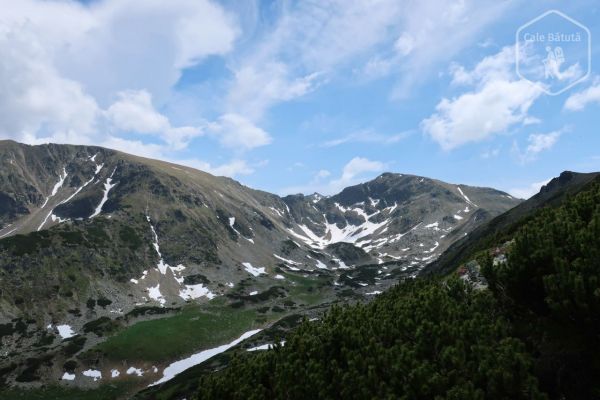 2 trasee ușurele în Munții Latoriței și în Munții Parâng, ambele acompaniate de fulgere